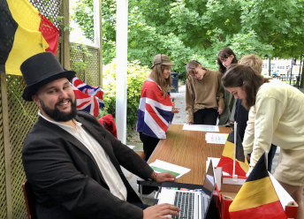 ENG 15-18 INT Sutton 3A